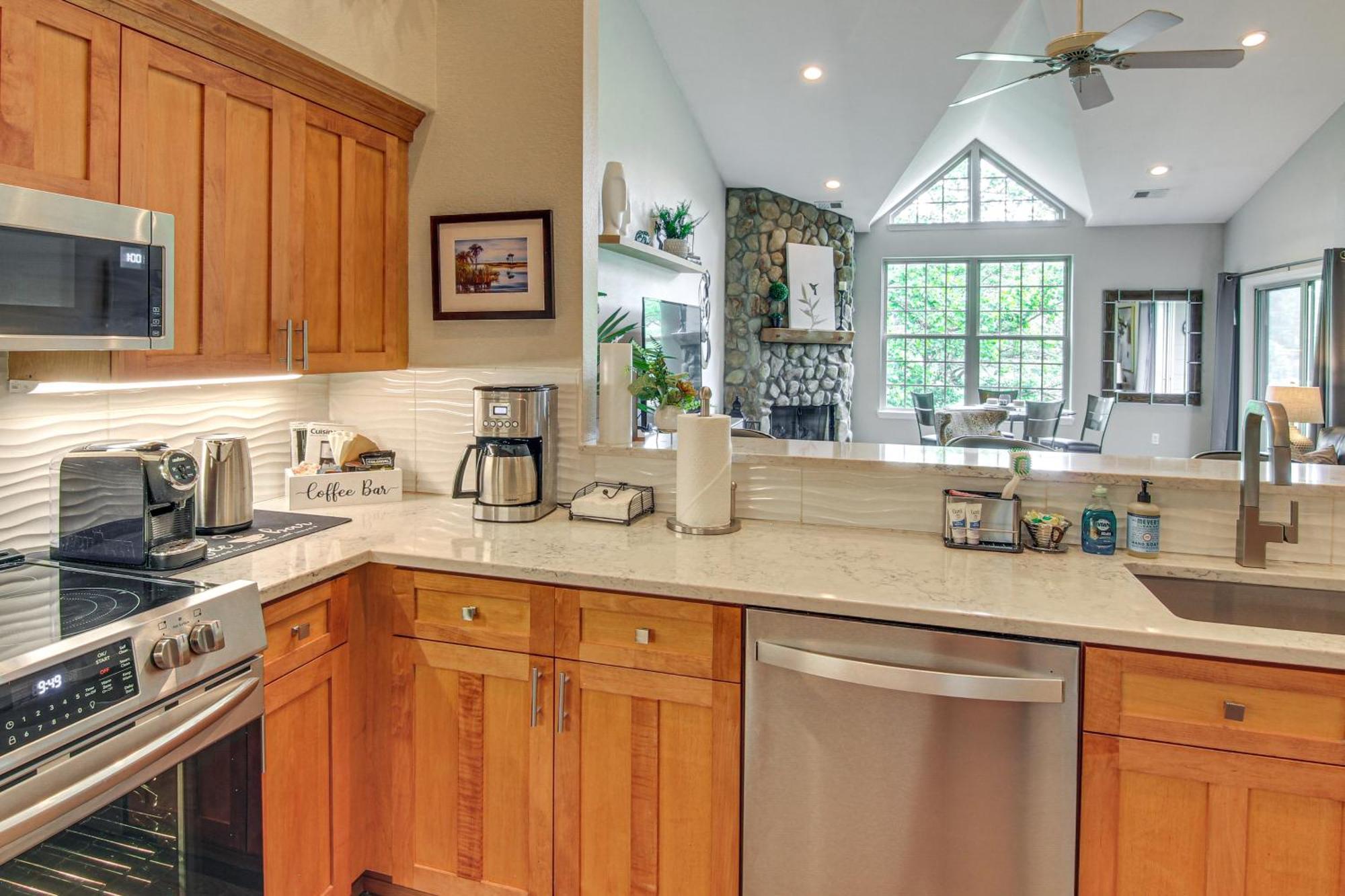 Lake Lure Condo With Resort Pool And Beach Access! Eksteriør bilde